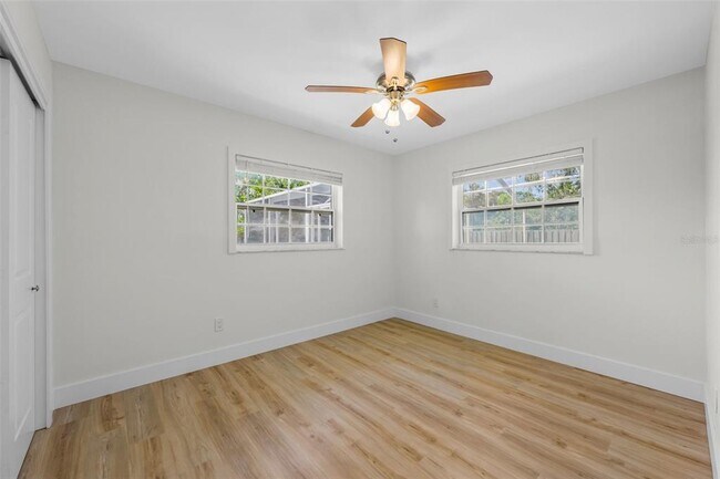 Building Photo - 5700 Bayou Grande Blvd NE