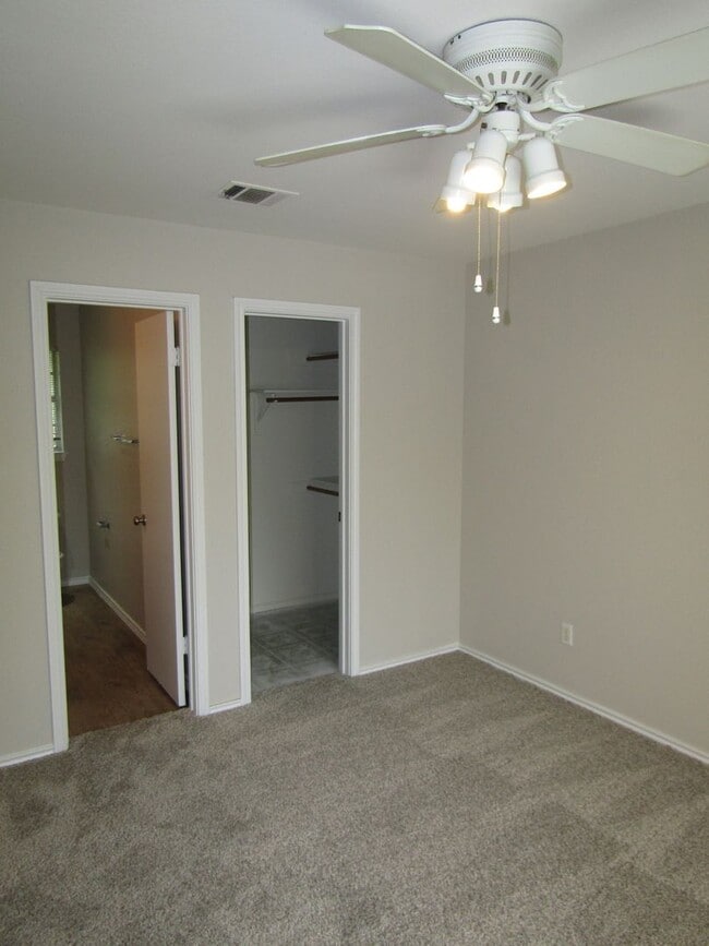 Building Photo - 8508 Apple Carrie Cove