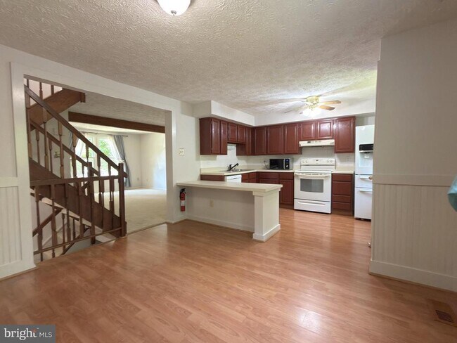 Building Photo - 5519 Inverness Woods Ct