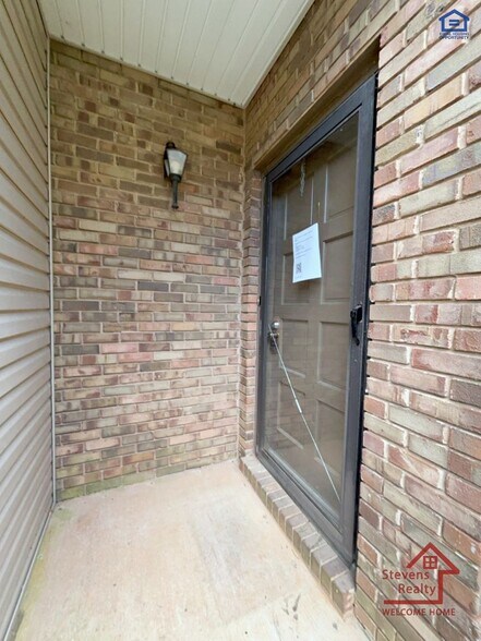 Building Photo - 409 Oriole Dr