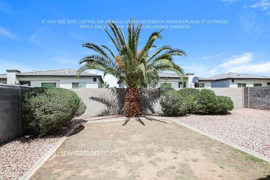 Building Photo - 13986 W Maui Ln