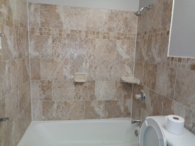 Building Photo - 9409 S 79th Ct