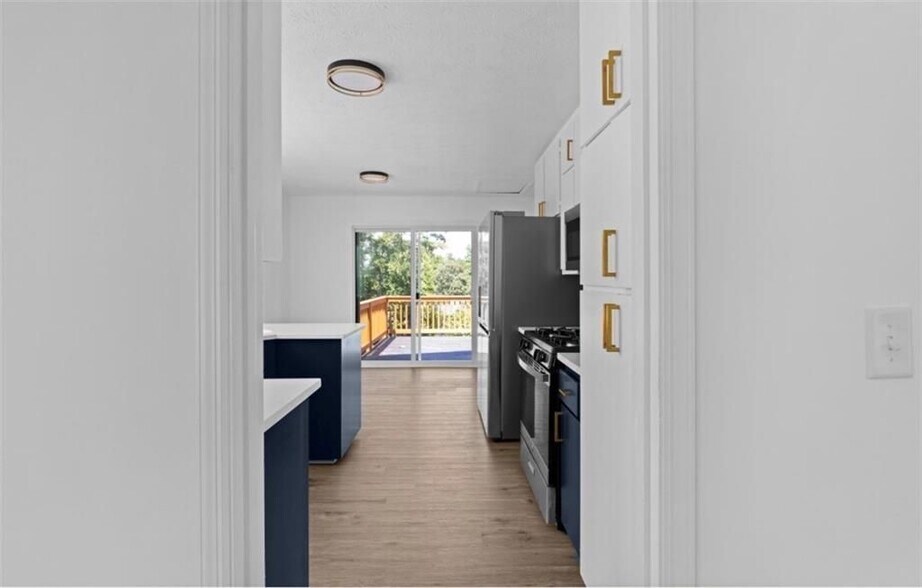 Building Photo - 5111 Manitou Way SW