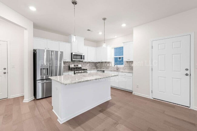 Building Photo - 240 Harpers Run Ln