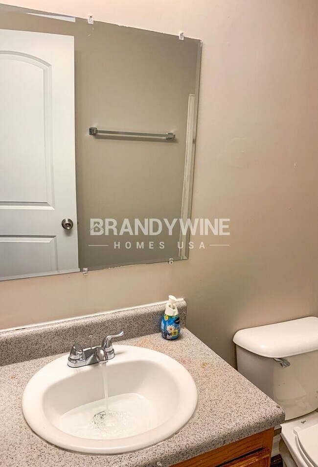 Building Photo - Captivating 4BR! A remarkable find