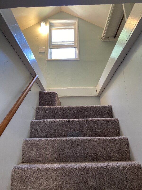 Building Photo - 1411 Portland Ave