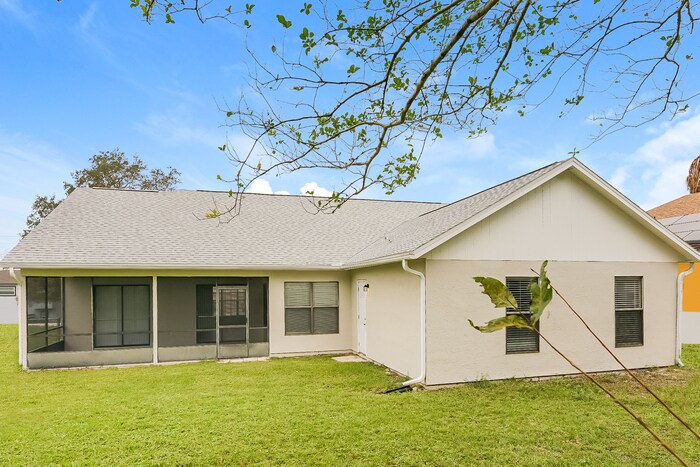 Building Photo - 2065 E Gloria Dr