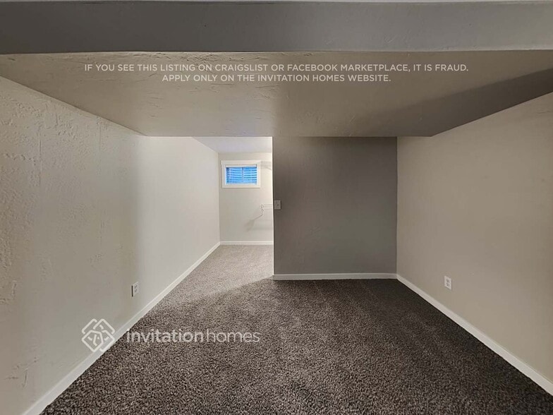 Building Photo - 4255 S Naples Way