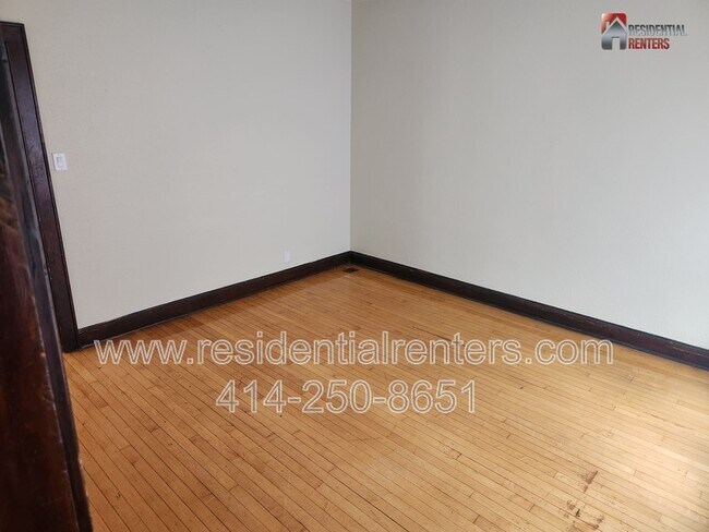Building Photo - 1723 N 22nd St