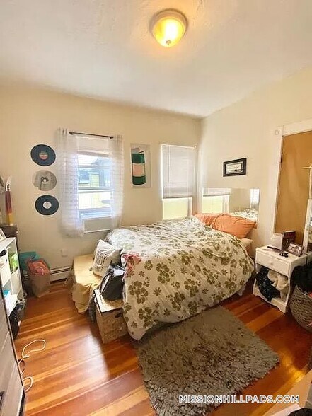 Building Photo - 34 Darling St