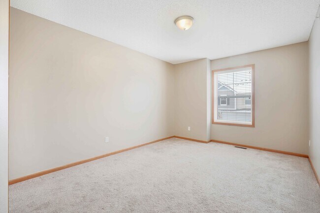 Building Photo - 15215 60th Ave N