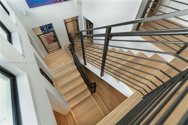 Building Photo - 2801 Flamingo Dr