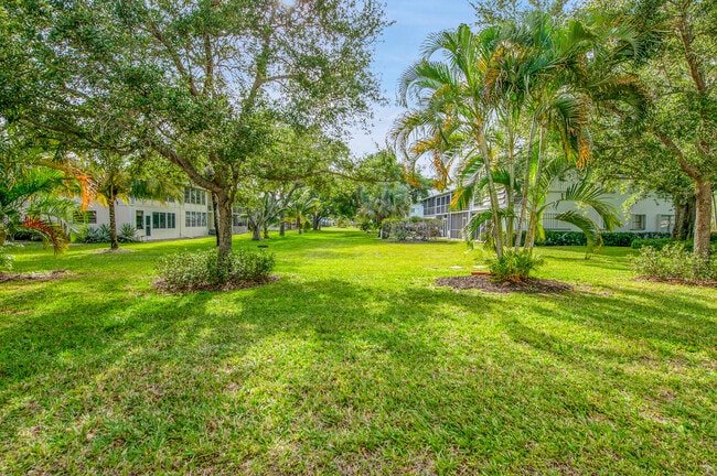 Building Photo - 322 Tilford O