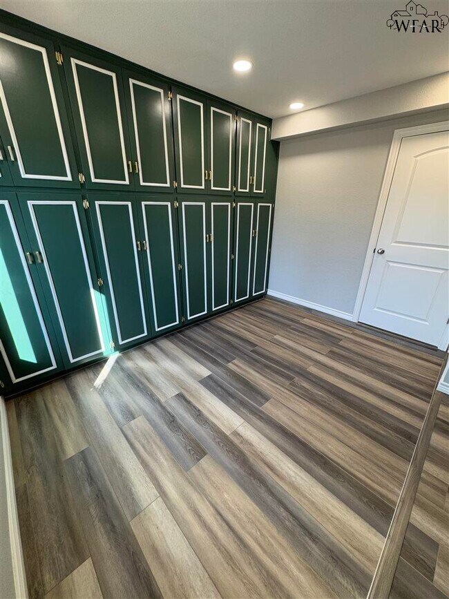 Building Photo - 5237 Catskills Dr