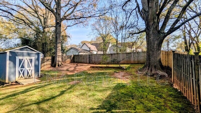 Building Photo - 1411 May Ave SE