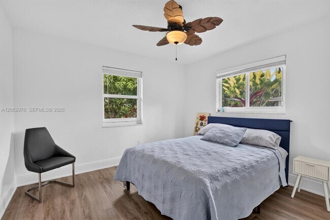 Building Photo - 16840 SW 87th Ave
