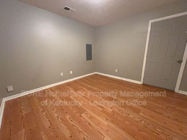 Building Photo - 226 Mousas Way