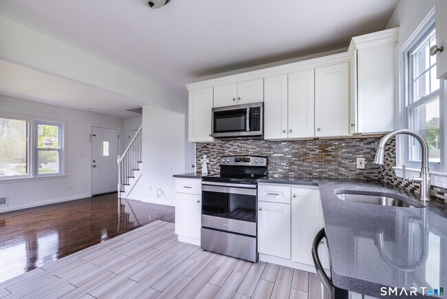 Building Photo - 118 Bryden Terrace