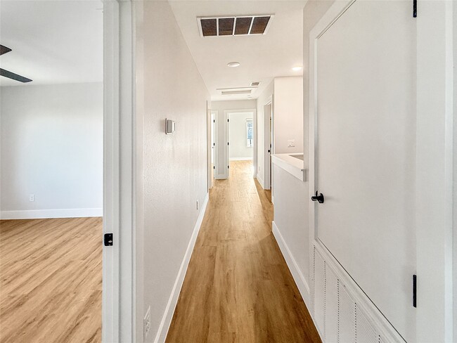 Building Photo - 5613 Mobeetie Lp