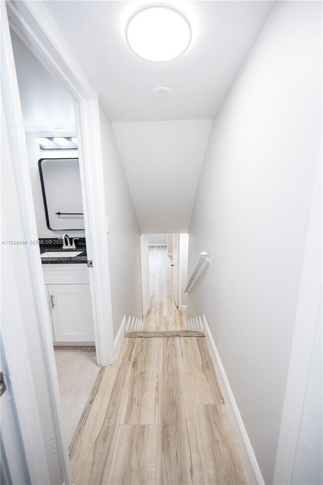 Building Photo - 755 Dotterel Rd