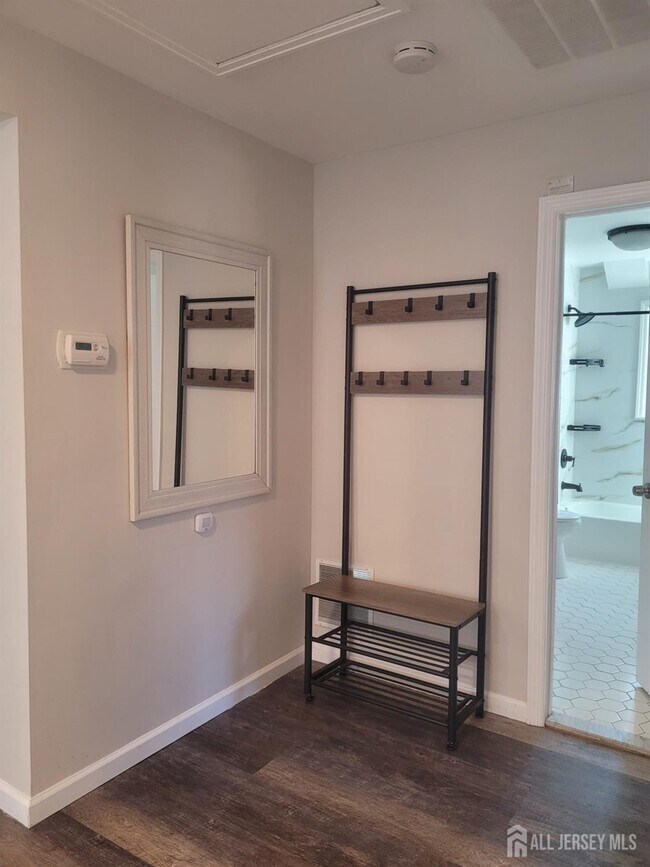 Building Photo - 249 Olsen St