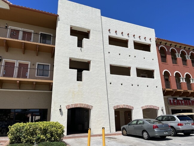 Building Photo - Super Convenient Destination Daytona