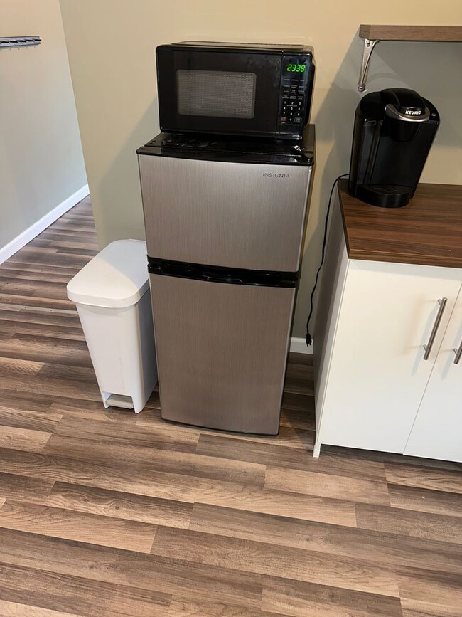 Building Photo - 7515 Melrose St