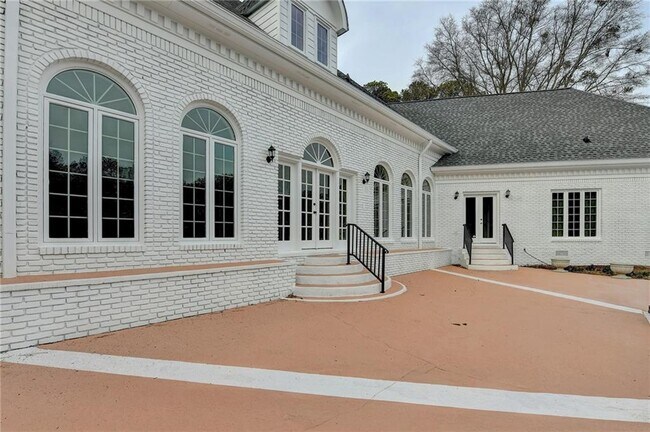 Building Photo - 1000 Grayson Pkwy