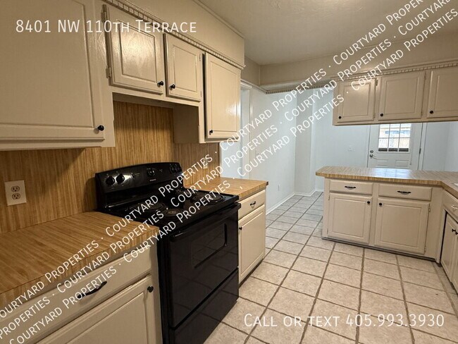 Building Photo - 8401 NW 110th Terrace