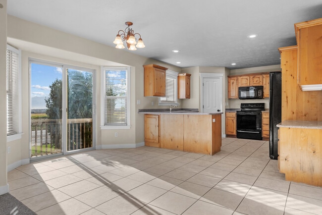 Building Photo - 958 N Buffalo Dr