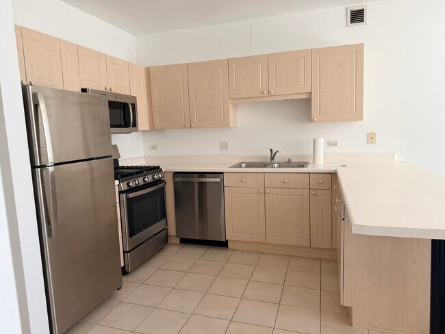 Building Photo - 21 W Chestnut St