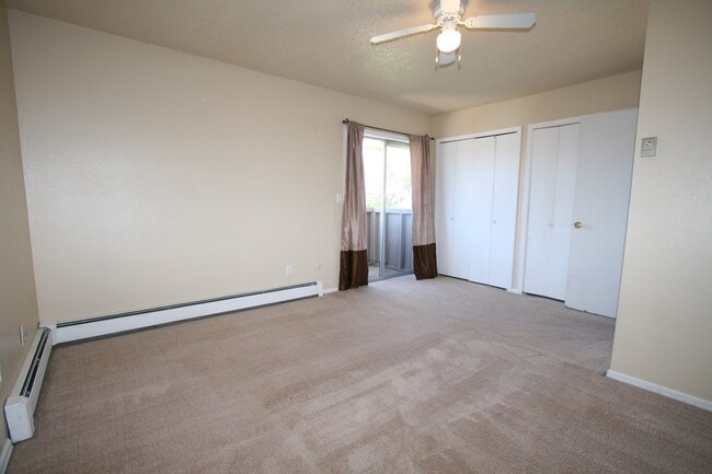 Building Photo - 3 Bedroom condo in quiet community!