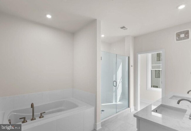 Building Photo - 21764 Dollis Hl Ter