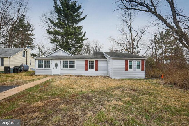 Building Photo - 4905 Ridge Ave