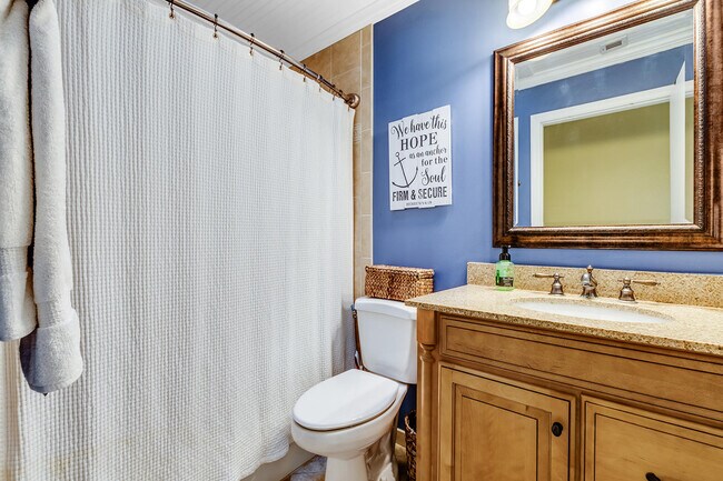 Building Photo - 912 Blueberry Dr