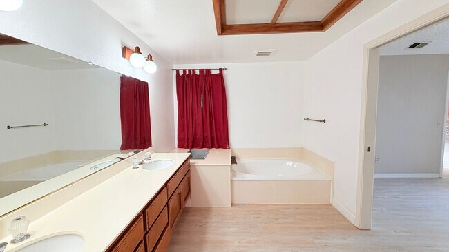 Building Photo - 228 Puddingstone Rd