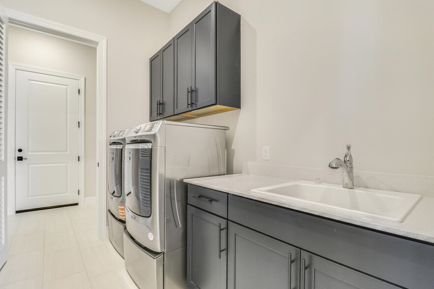 Building Photo - 10778 Stellar Cir