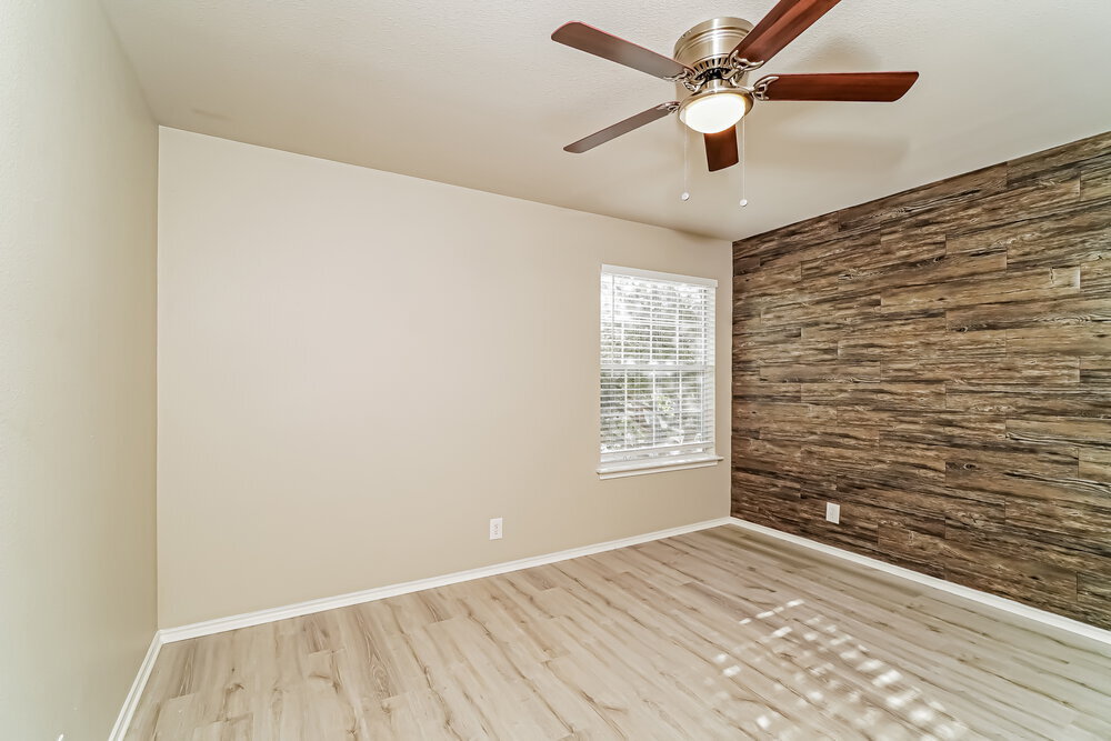 Building Photo - 552 Foxford Run Dr