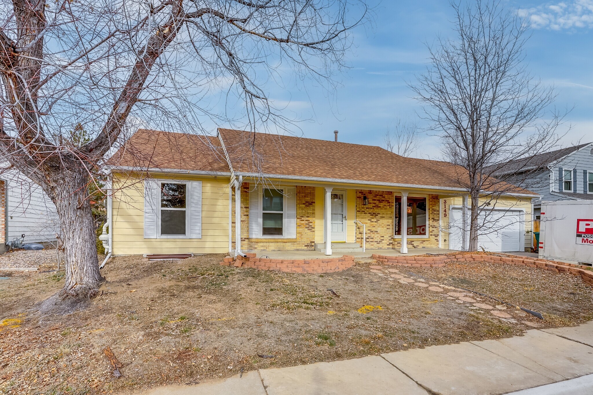 Building Photo - 3149 N Oak Cir