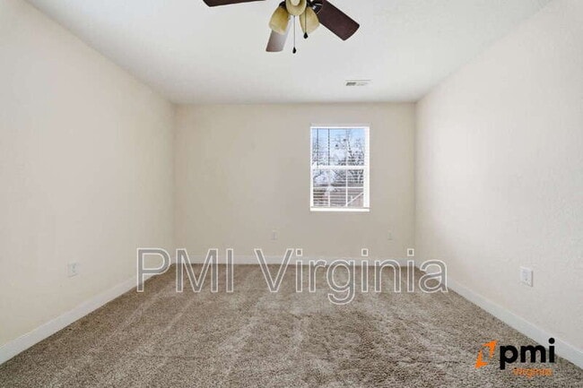 Building Photo - 324 W 36th St