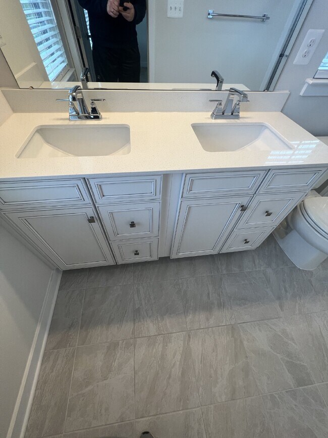 Building Photo - **Special Move-in Offer**  $500 off of the...