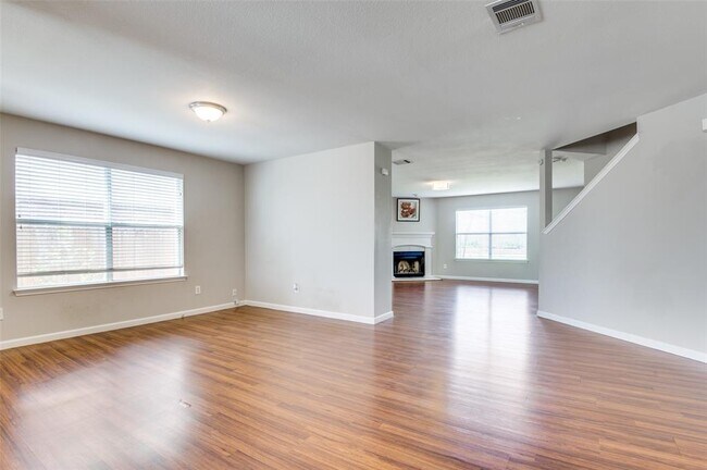 Building Photo - 2017 Laughlin Rd