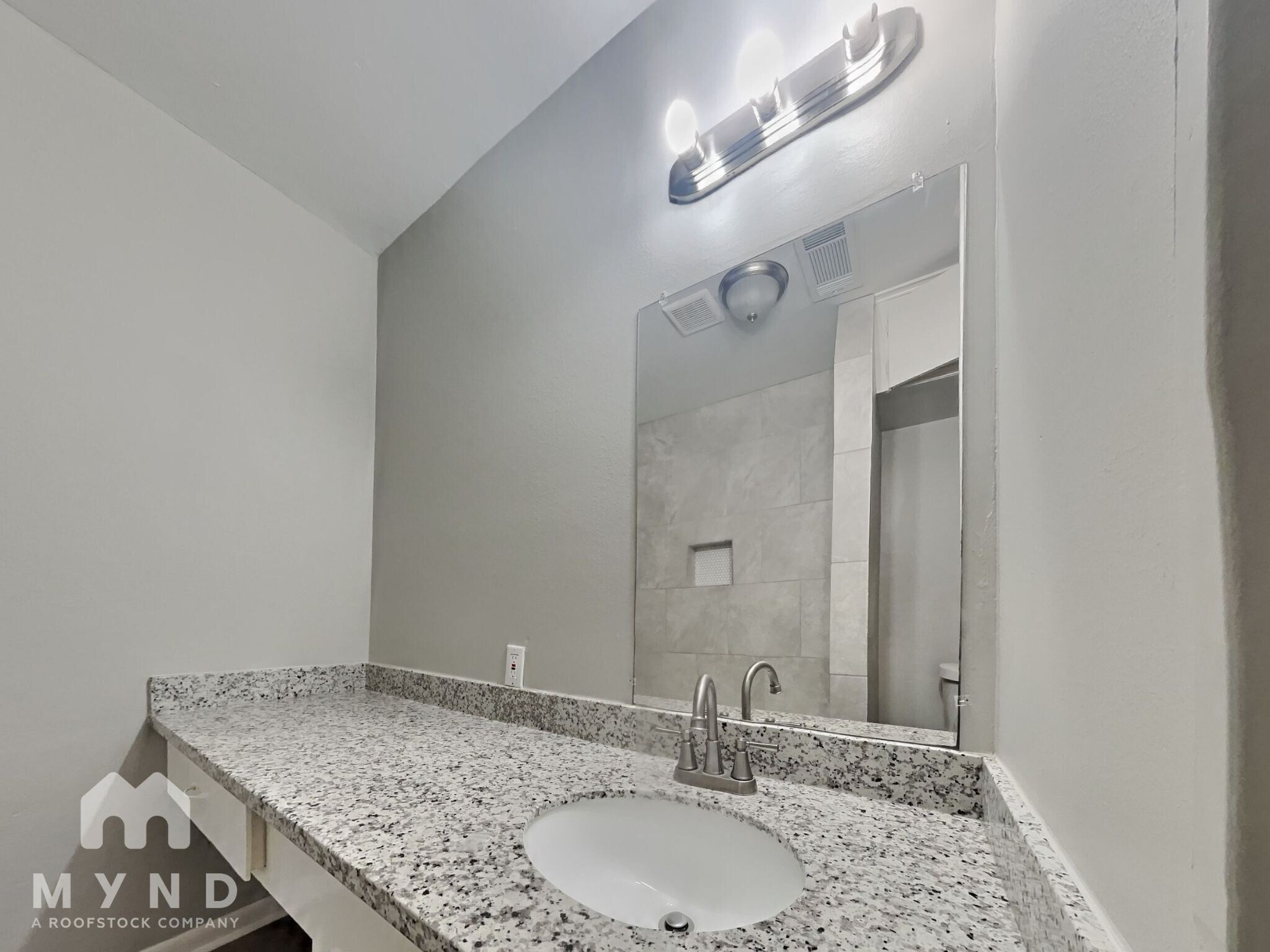 Building Photo - 4101 W Pear St