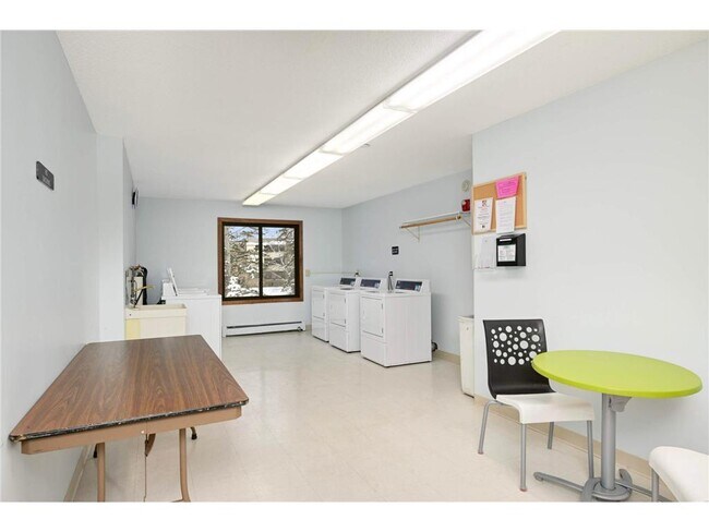 Building Photo - 7500 Cahill Rd