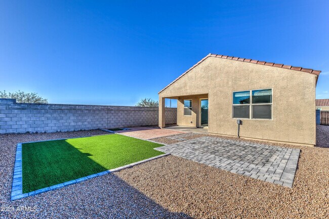 Building Photo - 37061 N Sidewinder Dr