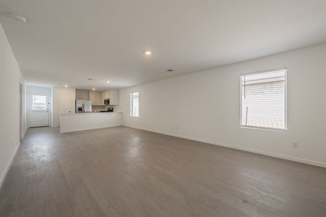 Building Photo - Brand new 3 bedroom 2 bath home Lennar home