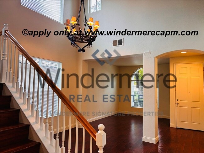 Building Photo - Bright & Spacious Two-Story home in Natomas Park!!