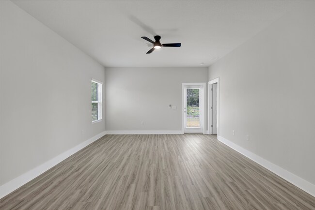 Building Photo - 4 Bedroom Home Near NAS Pensacola
