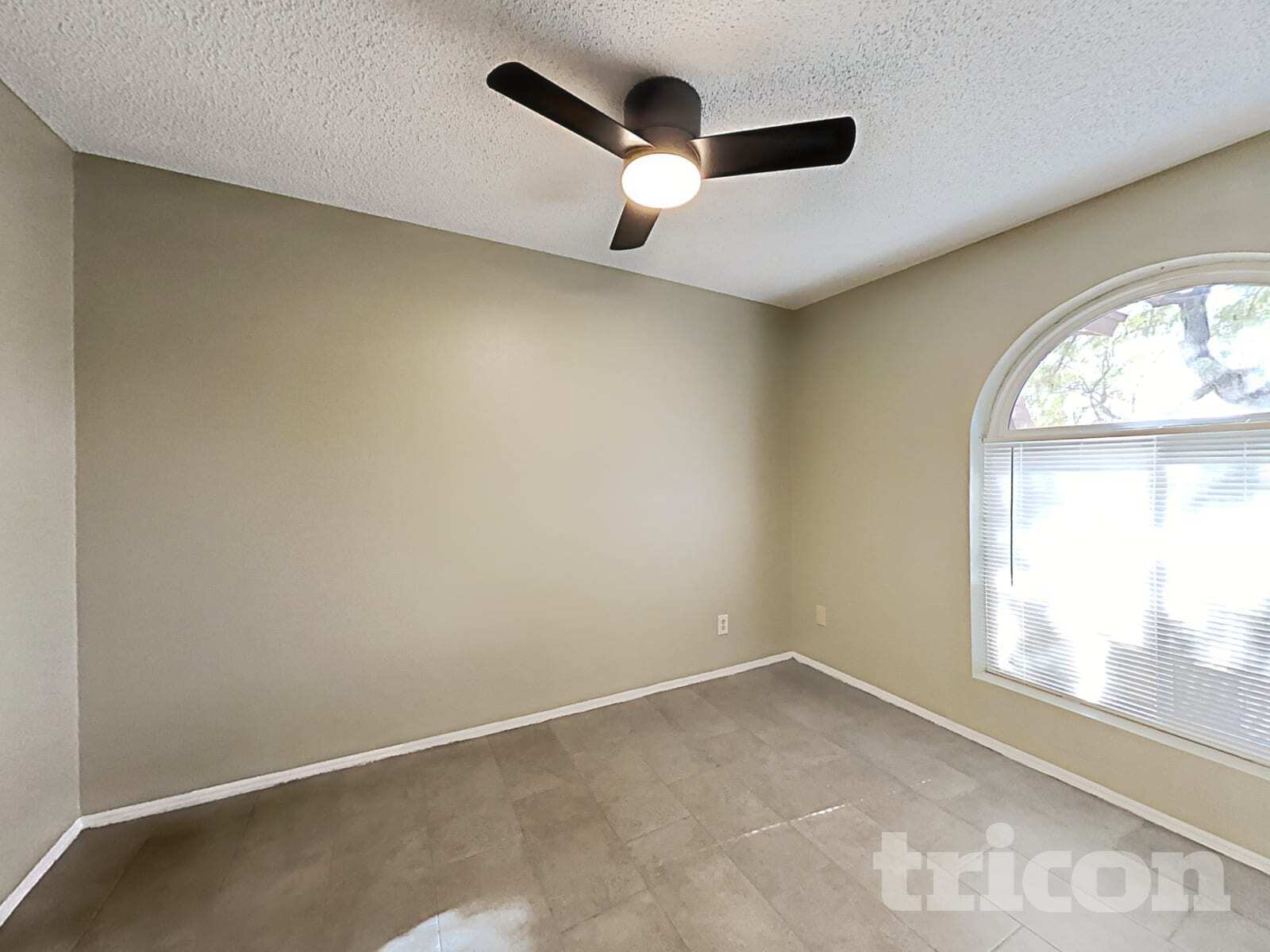 Building Photo - 4140 W Pershing Ave