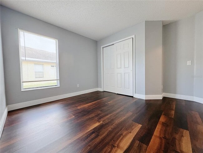 Building Photo - 1730 Bridgeview Cir